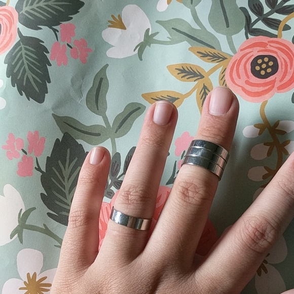 Set of 4 silver rings - Picture 2 of 2